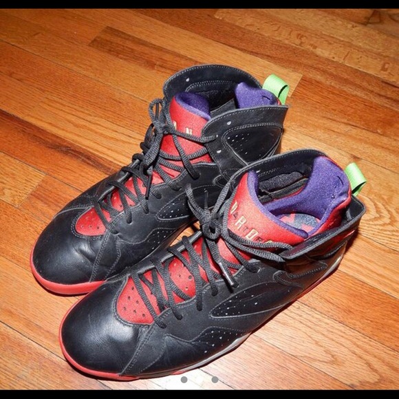 Jordan Marvin the Martian Retro 7 - Picture 2 of 3
